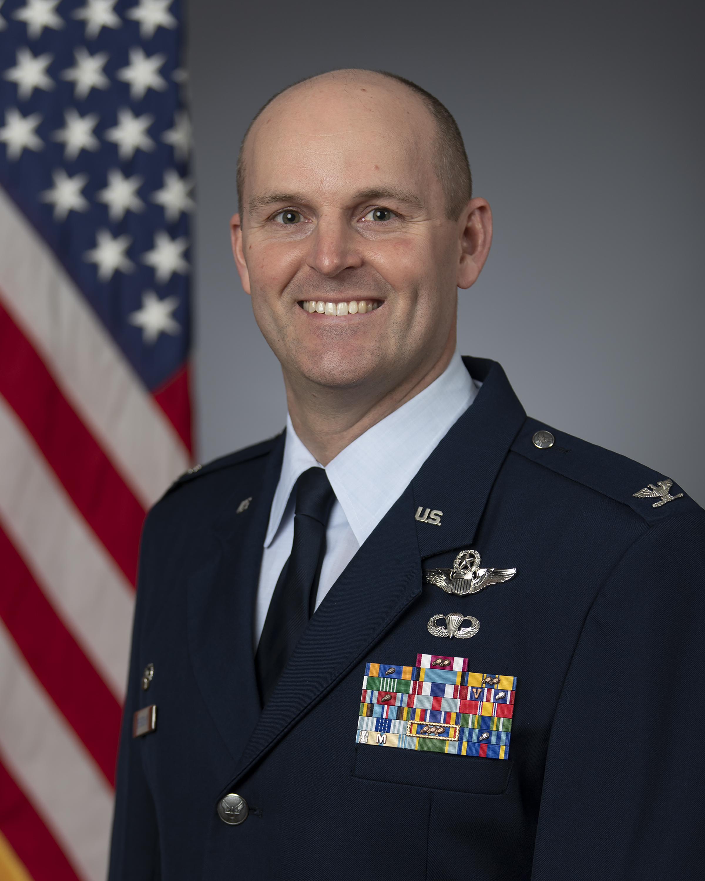 Official portrait of Col. David Shevchik Official portrait of Col. David Shevchik